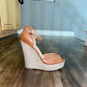 Steve Madden cognac tan nude wedge sandals 7.5
